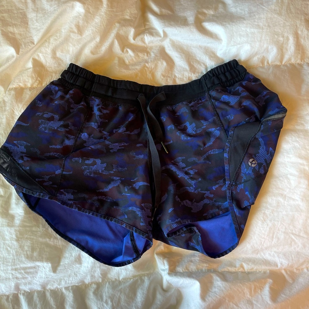 2.5 inch lulu shorts